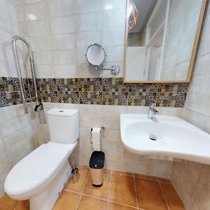 Habitación Económica con 2 Camas Individuales